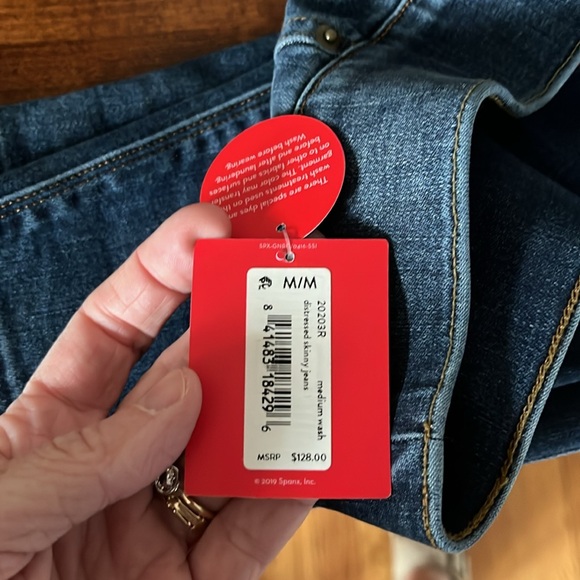 Spanx medium wash distressed size medium jean - Picture 4 of 4